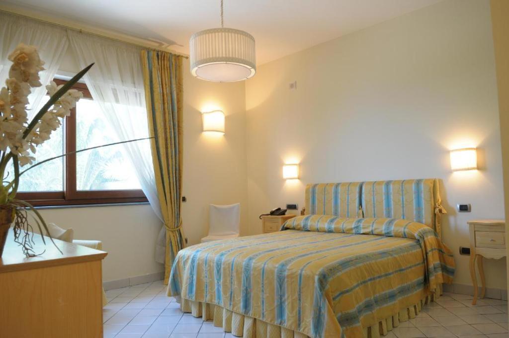 Poseidon -boutique Hotel- 4*